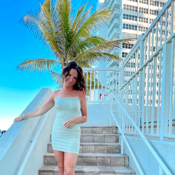 holly_graham__